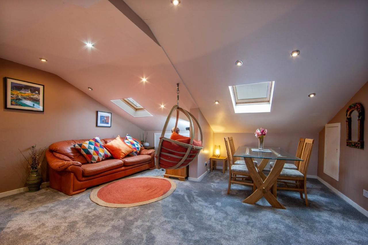 Premium 2Nd Floor 2 Bed Apt Sleeps 4 Adults In Oban Town 외부 사진