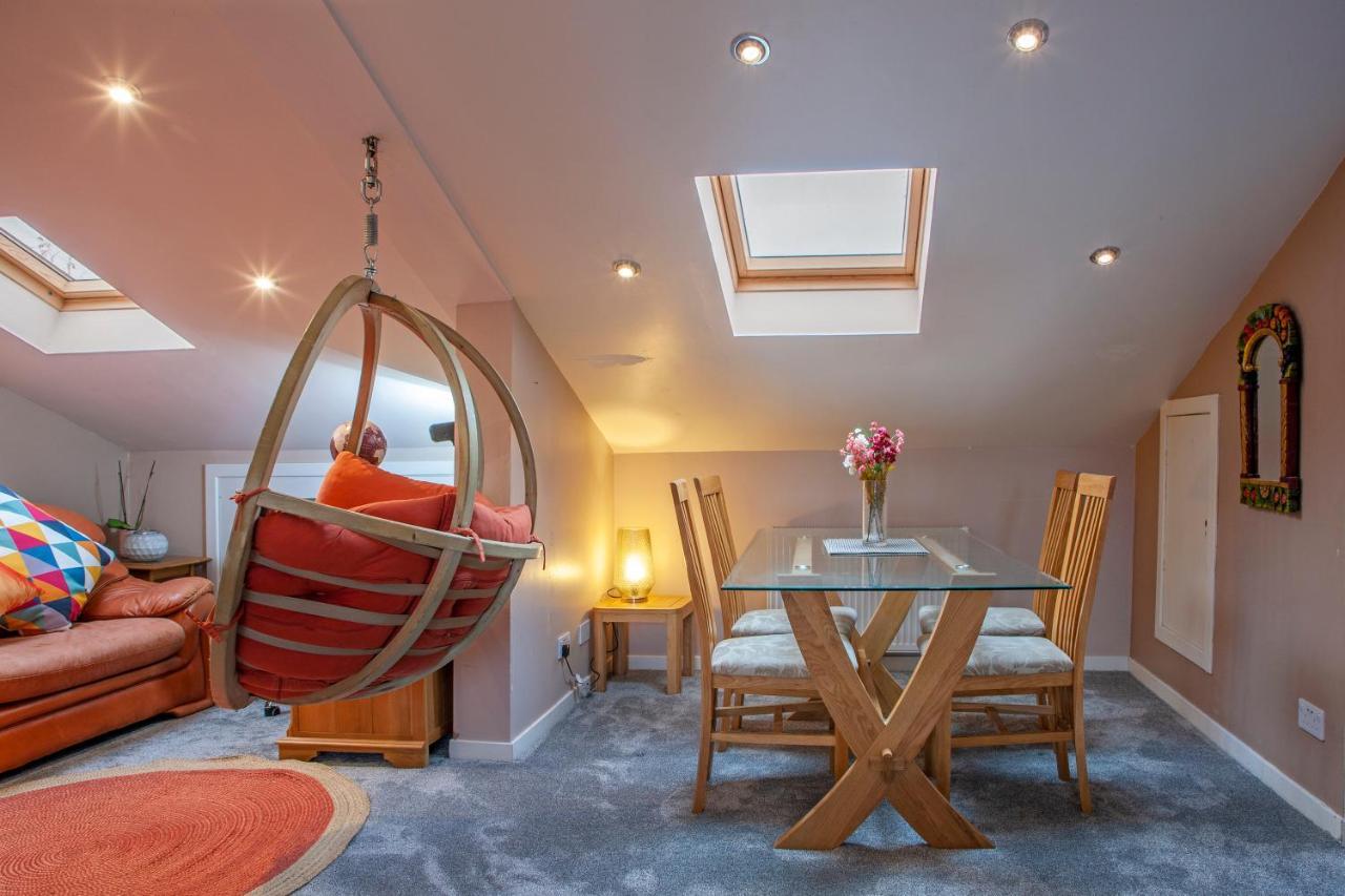 Premium 2Nd Floor 2 Bed Apt Sleeps 4 Adults In Oban Town 외부 사진