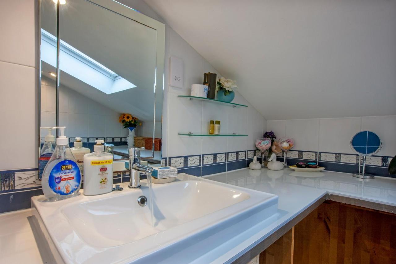 Premium 2Nd Floor 2 Bed Apt Sleeps 4 Adults In Oban Town 외부 사진